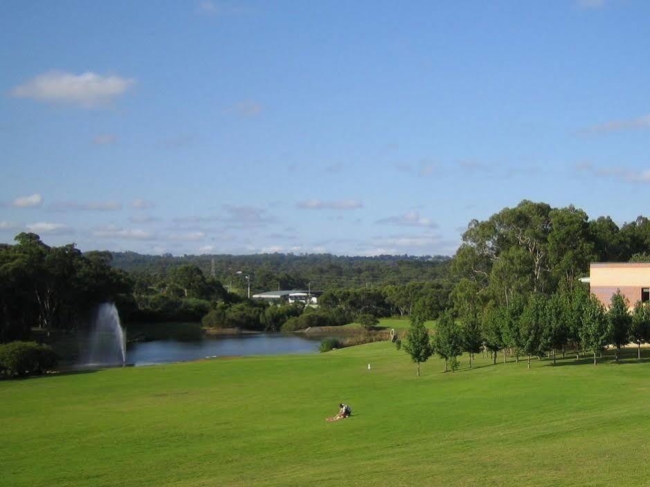 سيدني Macquarie University Village المظهر الخارجي الصورة